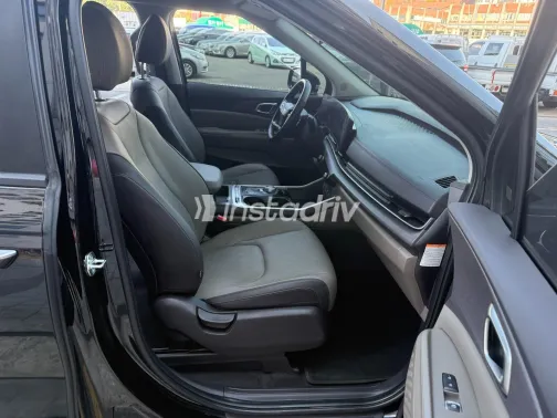 كيا كارنفال 2026 أبيض مستعملة للبيع - 3