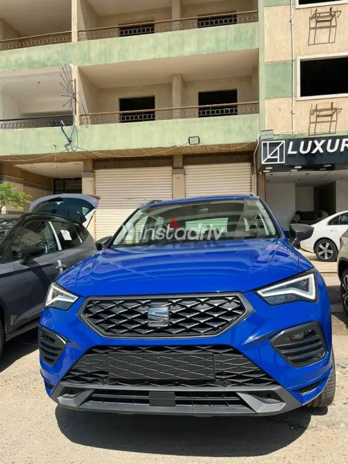 سيات اتيكا 2025 أزرق غامق جديدة للبيع - 1