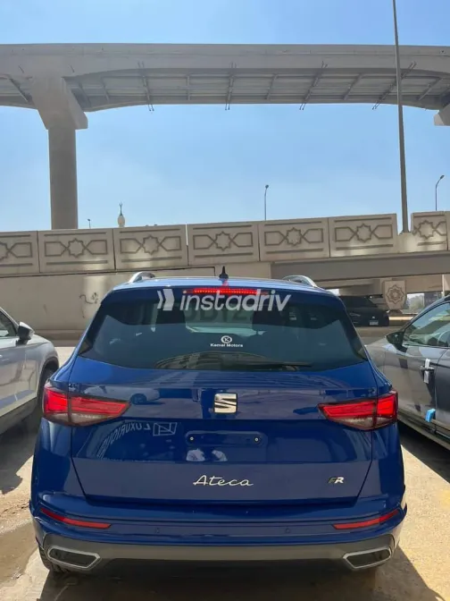 سيات اتيكا 2025 أزرق غامق جديدة للبيع - 3