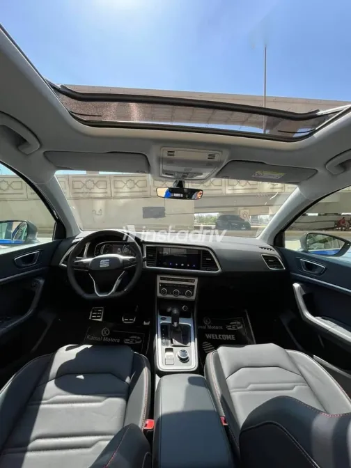 سيات اتيكا 2025 أزرق غامق جديدة للبيع - 4