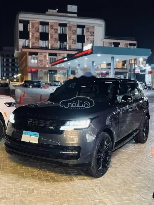 لاند روفر رنج روفر فوج 2023 رمادي مستعملة للبيع