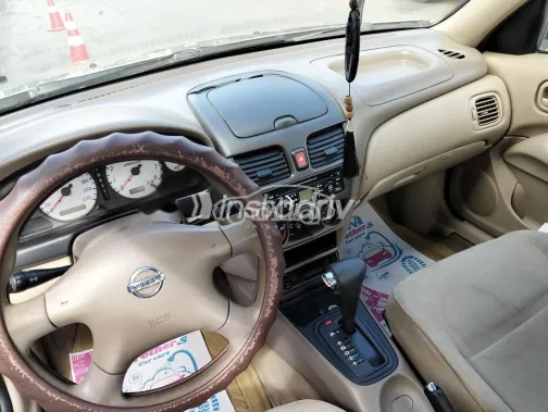 نيسان صنى 2014 ذهبي مستعملة للبيع - 1