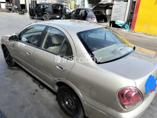 نيسان صنى 2014 ذهبي مستعملة للبيع - 4