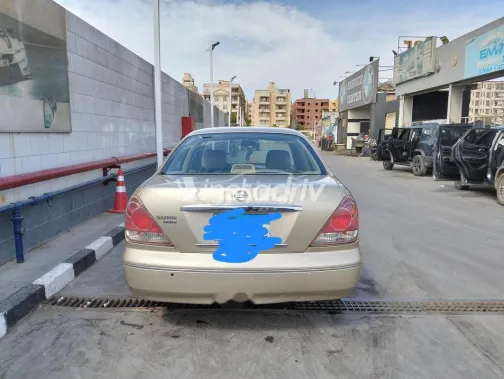 نيسان صنى 2014 ذهبي مستعملة للبيع - 5