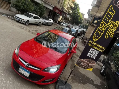 اوبل أسترا 2021 أبيض مستعملة للبيع - 1