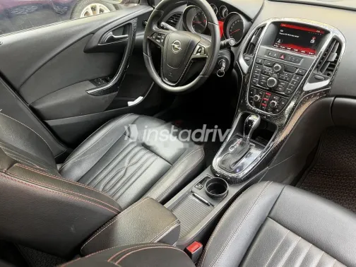 اوبل أسترا 2021 أبيض مستعملة للبيع - 3
