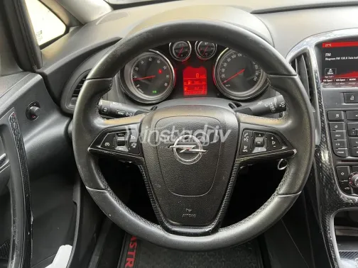 اوبل أسترا 2021 أبيض مستعملة للبيع - 4