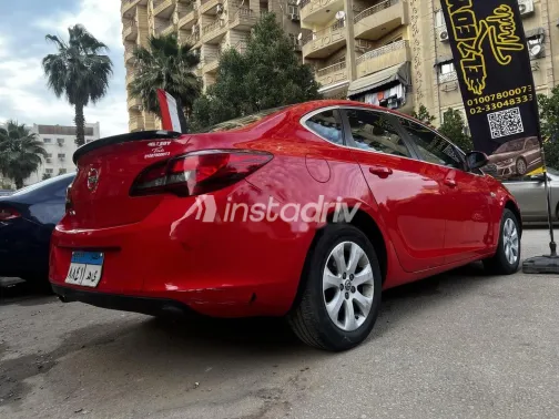 اوبل أسترا 2021 أبيض مستعملة للبيع - 6