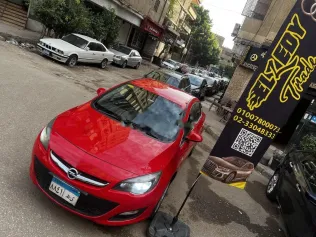 اوبل أسترا 2021 أبيض مستعملة للبيع