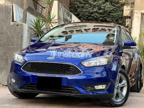 فورد فوكس 2018 أزرق غامق مستعملة للبيع - 2