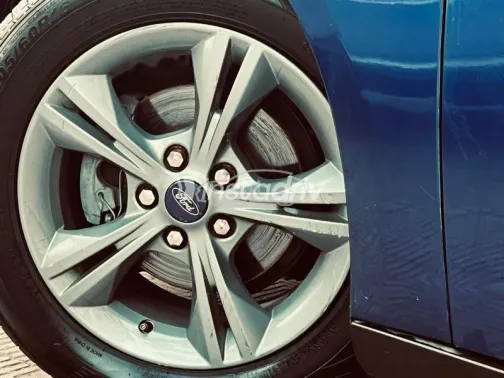 فورد فوكس 2018 أزرق غامق مستعملة للبيع - 6