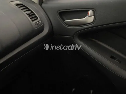 كيا K3 2013 رمادي مستعملة للبيع - 10