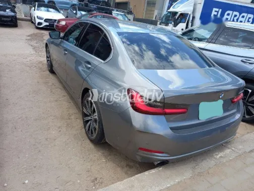 بي ام دبليو 320 2024 رمادي مستعملة للبيع - 9