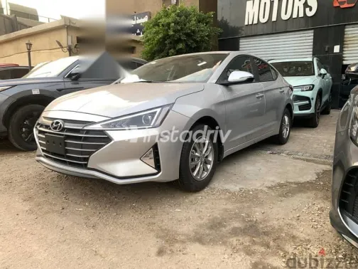 هيونداي إلنترا 2026 فضي جديدة للبيع - 6