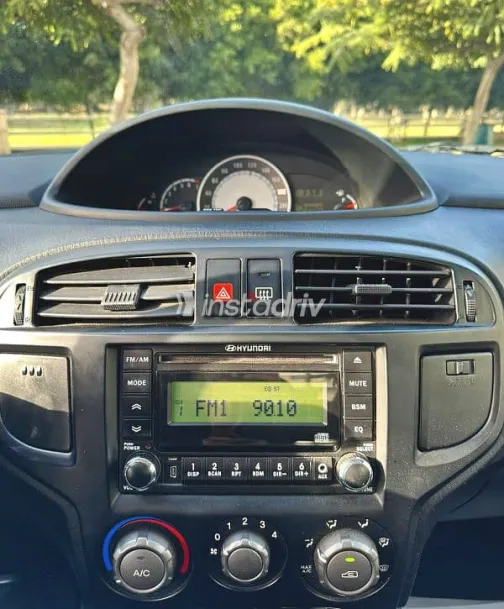 هيونداي ماتريكس 2011 أزرق غامق مستعملة للبيع - 4