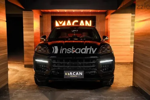 Porsche Cayenne 2024 Black Used for Sale - 1