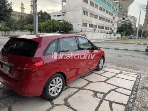 Mercedes B 180 2014 Red Used for Sale - 4