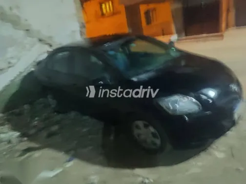 تويوتا ياريس 2008 أسود مستعملة للبيع - 1