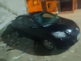 تويوتا ياريس 2008 أسود مستعملة للبيع