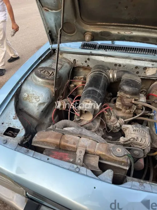 بيجو 504 1990 أزرق غامق مستعملة للبيع - 2