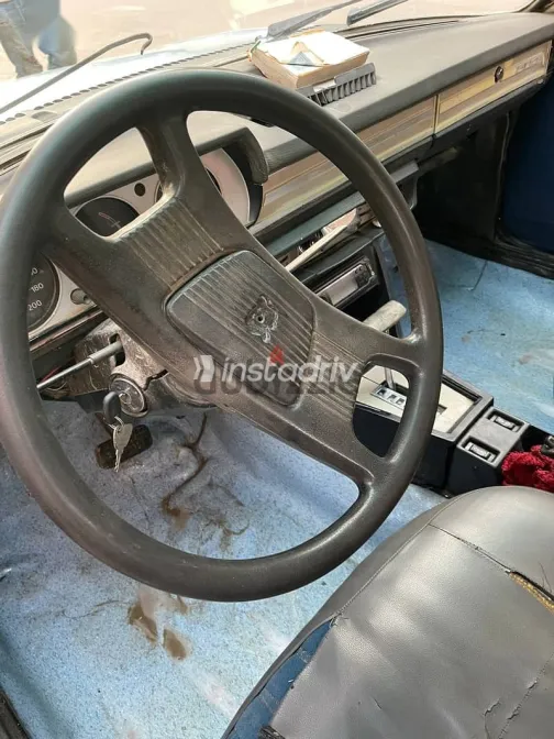 بيجو 504 1990 أزرق غامق مستعملة للبيع - 5