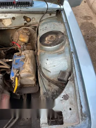 بيجو 504 1990 أزرق غامق مستعملة للبيع