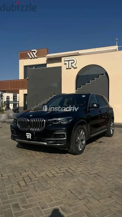 بي ام دبليو X5 2023 أسود مستعملة للبيع - 1