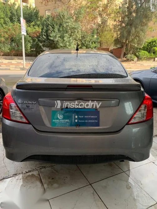 Nissan Sunny 2023 Gold Used for Sale - 2