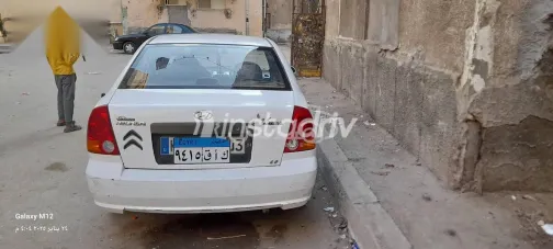 Hyundai Verna 2012 White Used for Sale - 3