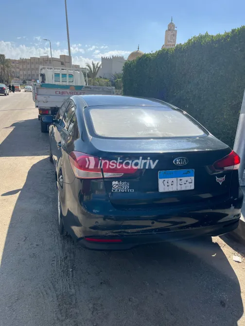 كيا سيراتو 2018 أبيض مستعملة للبيع - 2