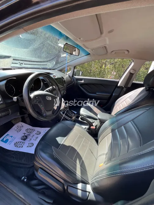 كيا سيراتو 2018 أبيض مستعملة للبيع - 6