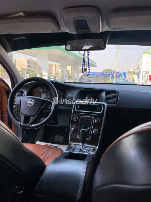 Volvo S60 2011 White Used for Sale - 4