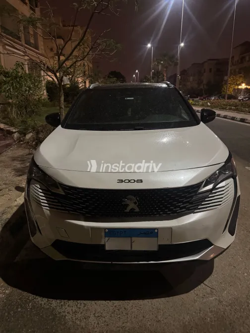 بيجو 3008 2021 أبيض مستعملة للبيع - 1