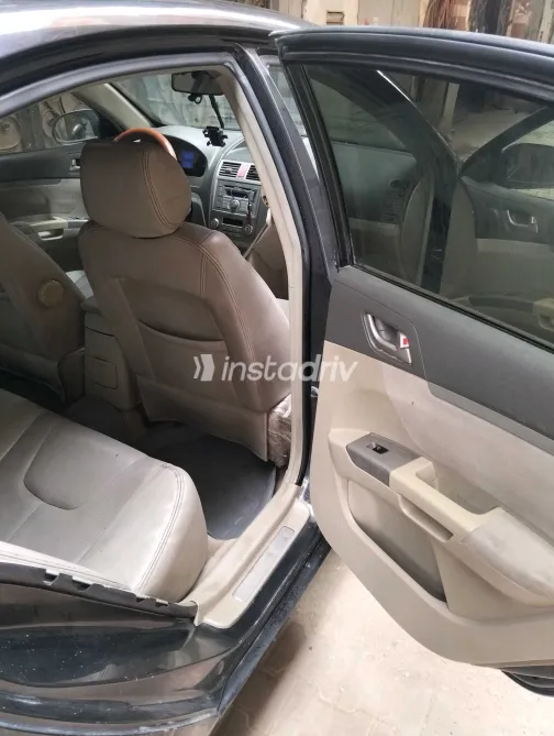 جيلي امجراند 7 2014 أبيض مستعملة للبيع - 1