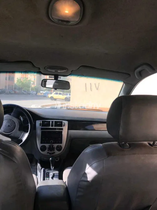 شيفروليه أوبترا 2008 أبيض مستعملة للبيع - 4