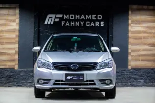 بى واى دى‬ F3 2025 رمادي مستعملة للبيع