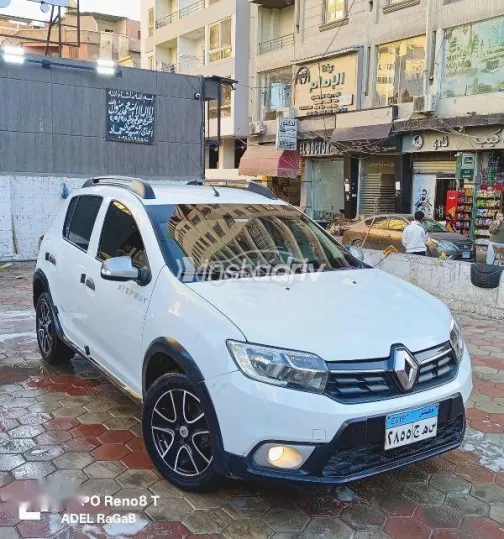 رينو سانديرو  ( ستيب  واى ) 2017 أبيض مستعملة للبيع - 3