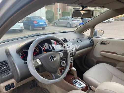 هوندا سيتى 2006 فضي مستعملة للبيع - 6