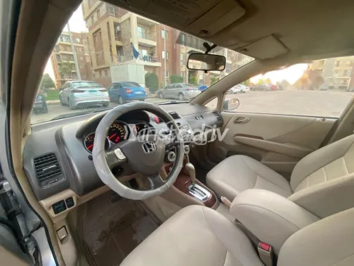 هوندا سيتى 2006 فضي مستعملة للبيع - 7