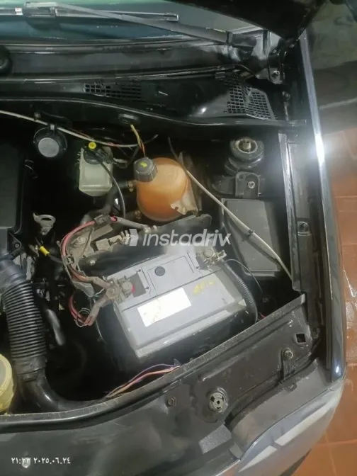 رينو لوجان 2010 أسود مستعملة للبيع - 2