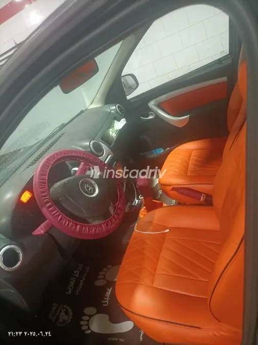 رينو لوجان 2010 أسود مستعملة للبيع - 9