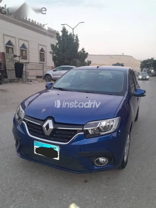 رينو سانديرو 2021 أزرق غامق مستعملة للبيع - 1