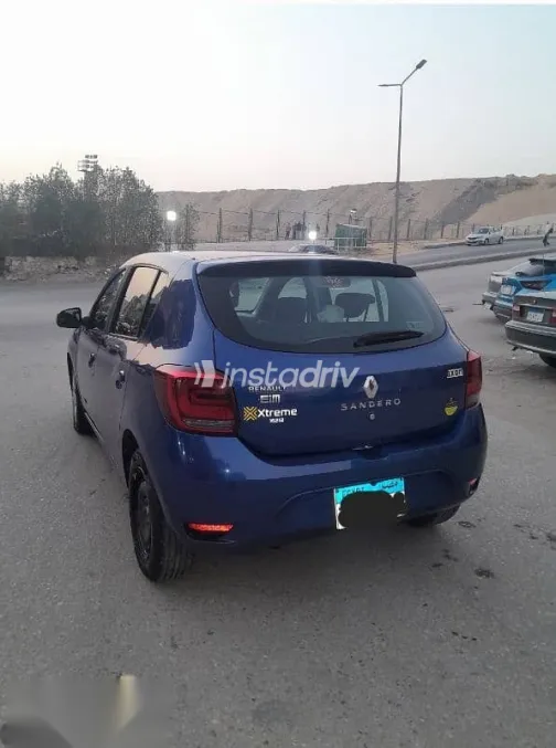 رينو سانديرو 2021 أزرق غامق مستعملة للبيع - 4