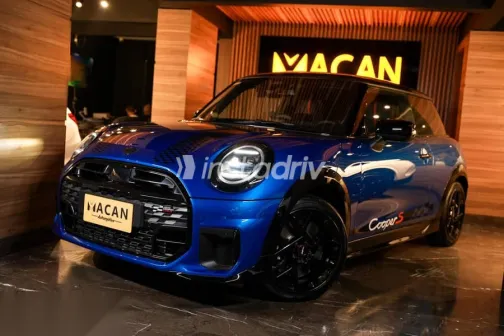 مينى كوبر 2025 أزرق غامق مستعملة للبيع - 1