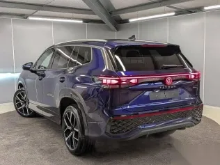 فولكس فاغن تيجون 2026 أزرق غامق جديدة للبيع