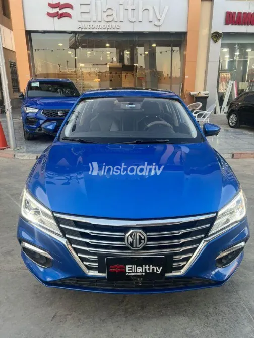 ام جى 5 2022 أزرق غامق مستعملة للبيع - 1