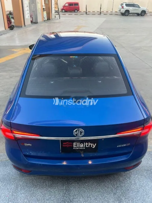 ام جى 5 2022 أزرق غامق مستعملة للبيع - 4