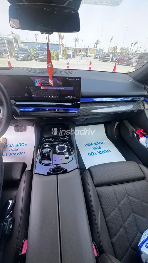 بي ام دبليو 520 2025 أبيض مستعملة للبيع - 4