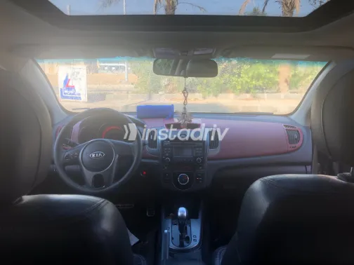 Kia Cerato 2010 White Used for Sale - 9