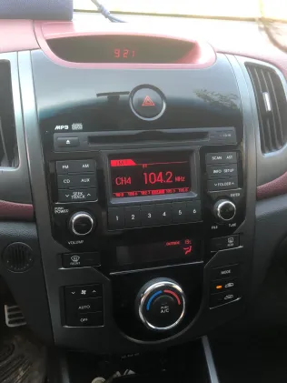 Kia Cerato 2010 White Used for Sale